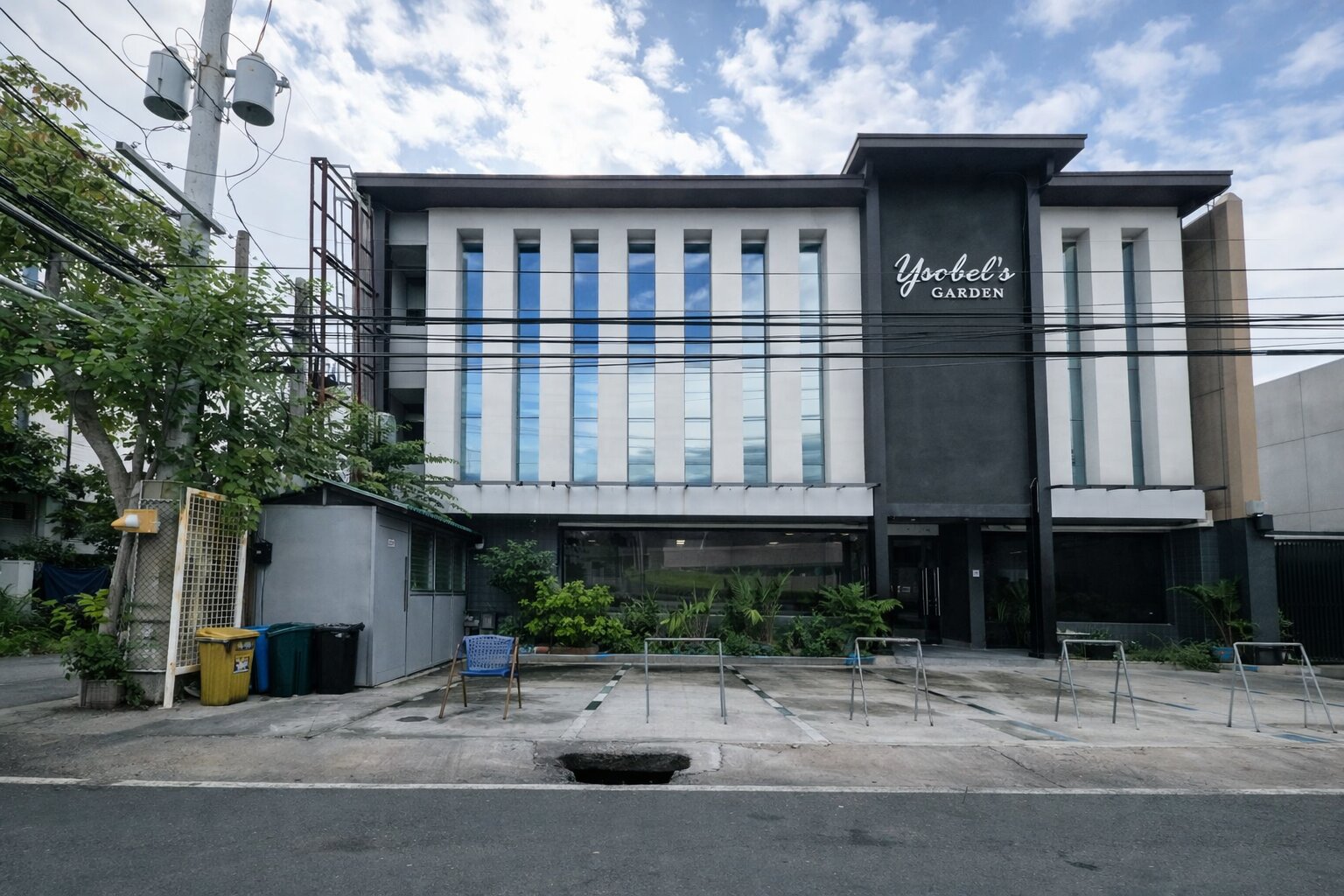 The Chandelier Events Place
